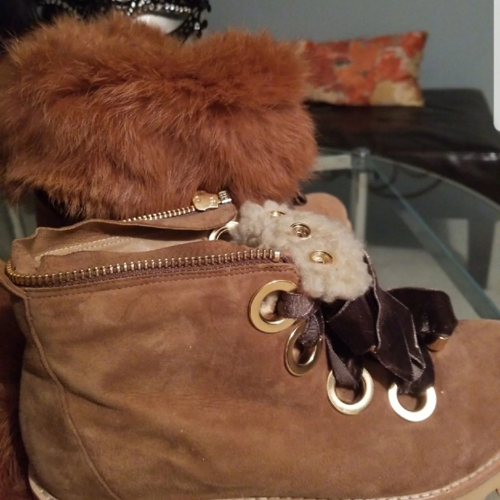 Boots - Picture 4 of 5